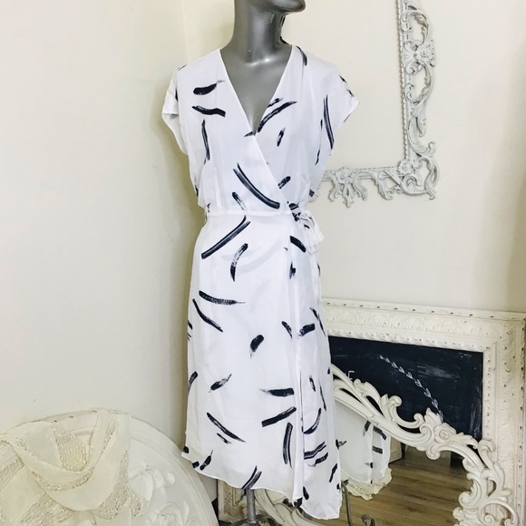 Joie Silk Wrap Dress NWOT - Picture 3 of 12